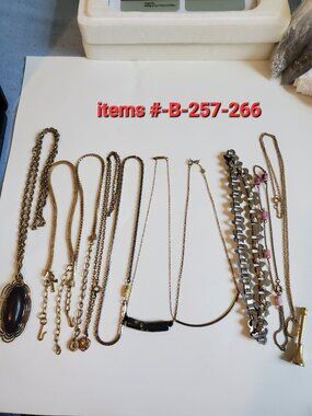 10 Necklaces, items # B-257-266,. wt . 137 grams.